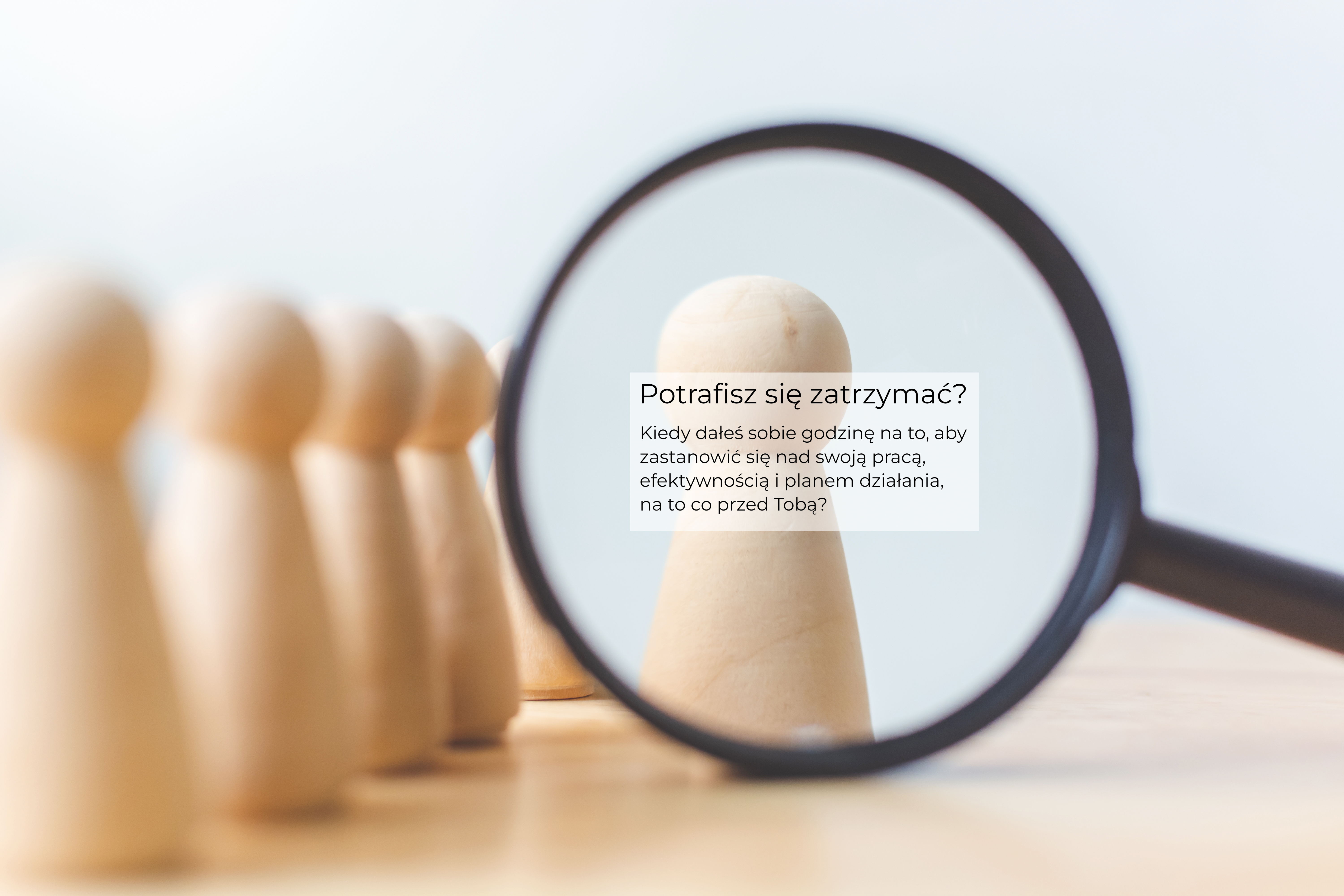 Obrazek stanowi metaforę dla zatrzymania się, bycia tu i teraz oraz przyjrzenia się sobie.